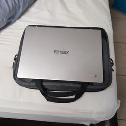 Asus Laptop Chromebook With Laptop Computer Targus Bag