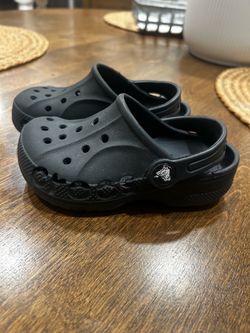 Toddler crocs