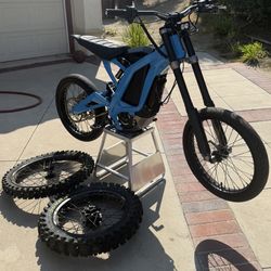 Sur-Ron Light Bee X – Supermoto + Dirt Wheel Set – Professional Clean Build