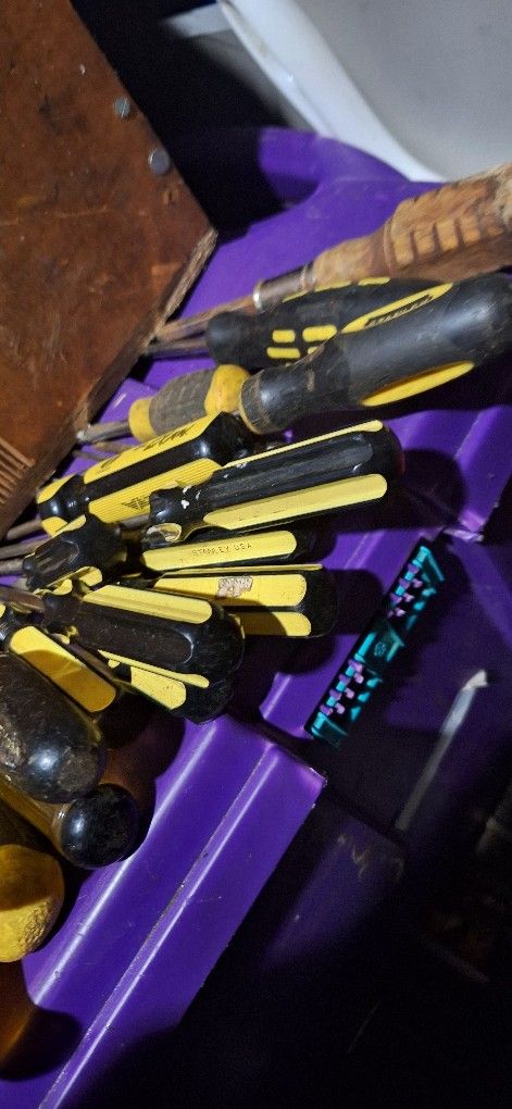 Bundle Of Crew driver Tools 