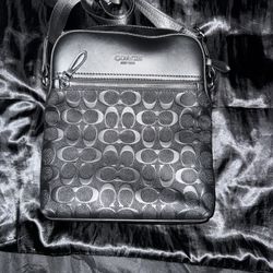 BLACK COACH BAG 