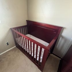 Baby Crib And Changing Table 