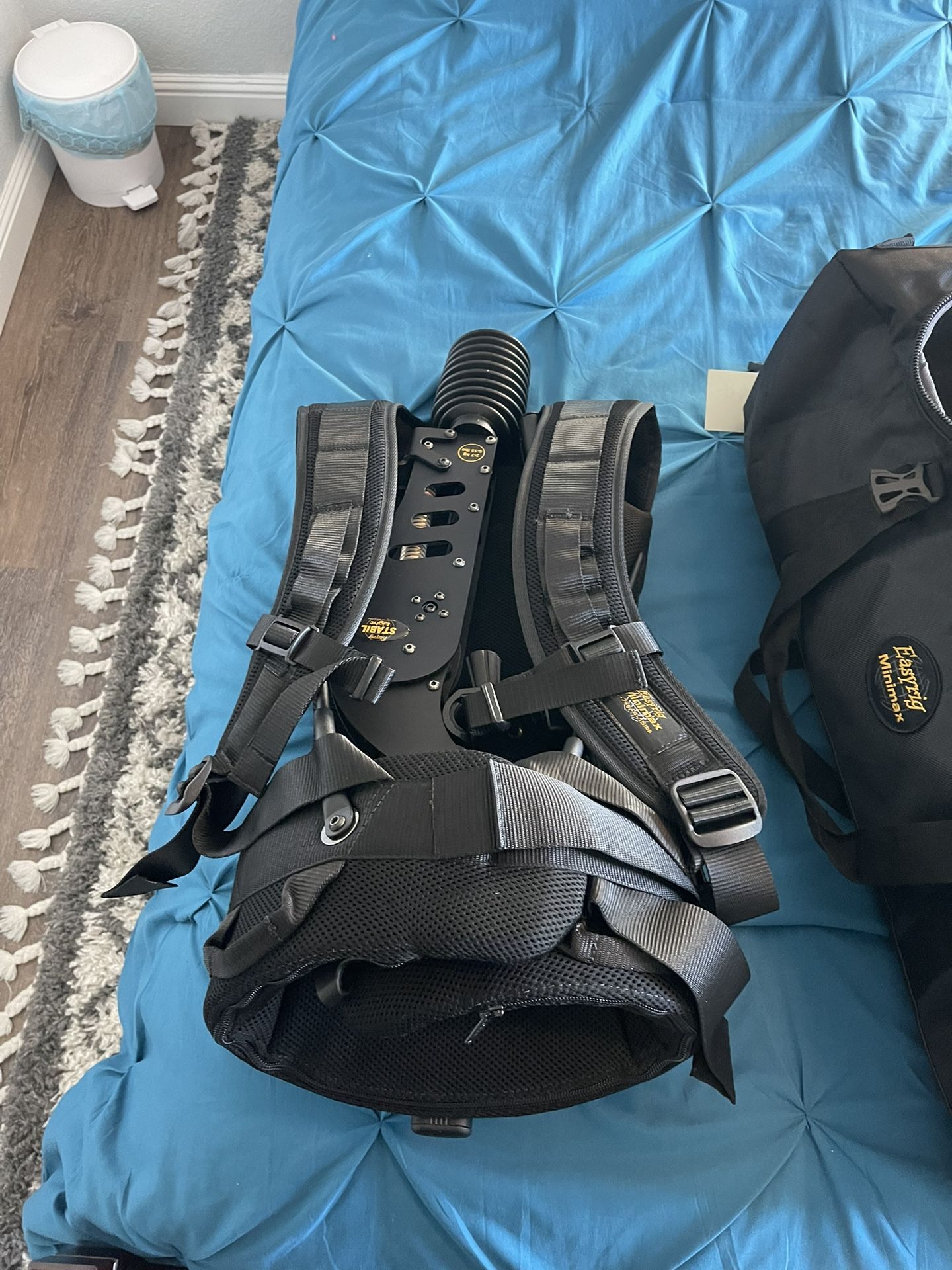 Easyrig Minimax STABIL Light Gimbal/ Camera Support System with Standard Camera Hook (BRAND NEW)