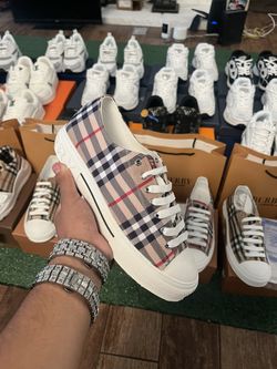Burberry Shoes 