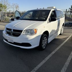 2017 Dodge Caravan Handicap