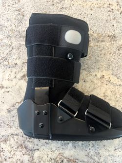 Size Small Walking Boot. Cam Walker