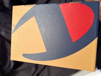 Women’s size 9 champion shoe