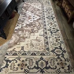 Lessymo-8’ x 10’ Area Rug