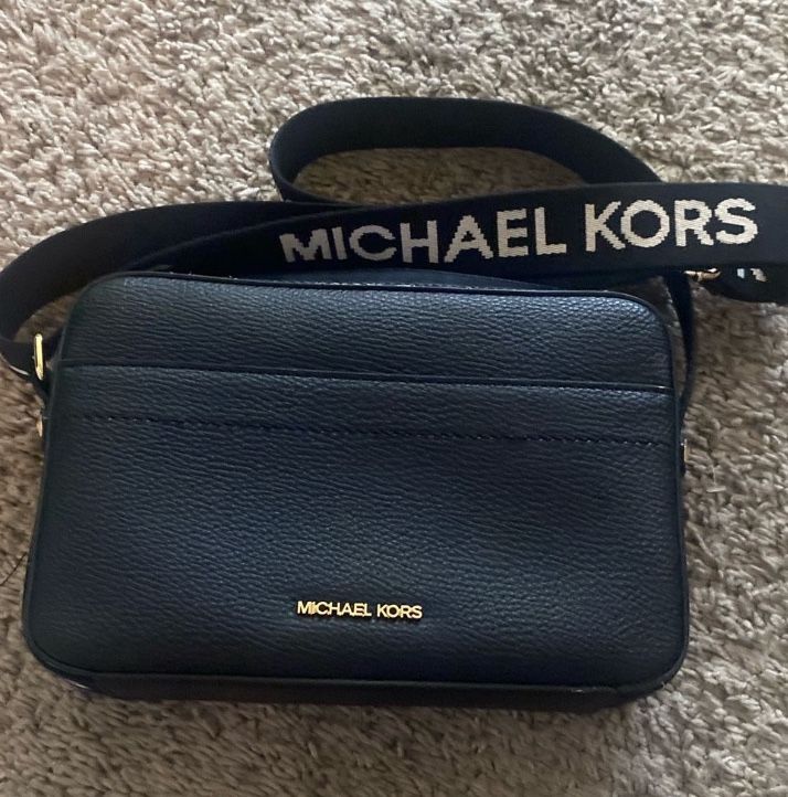 Michael Kors Cross Over Bag