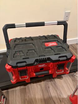 Milwaukee tool box
