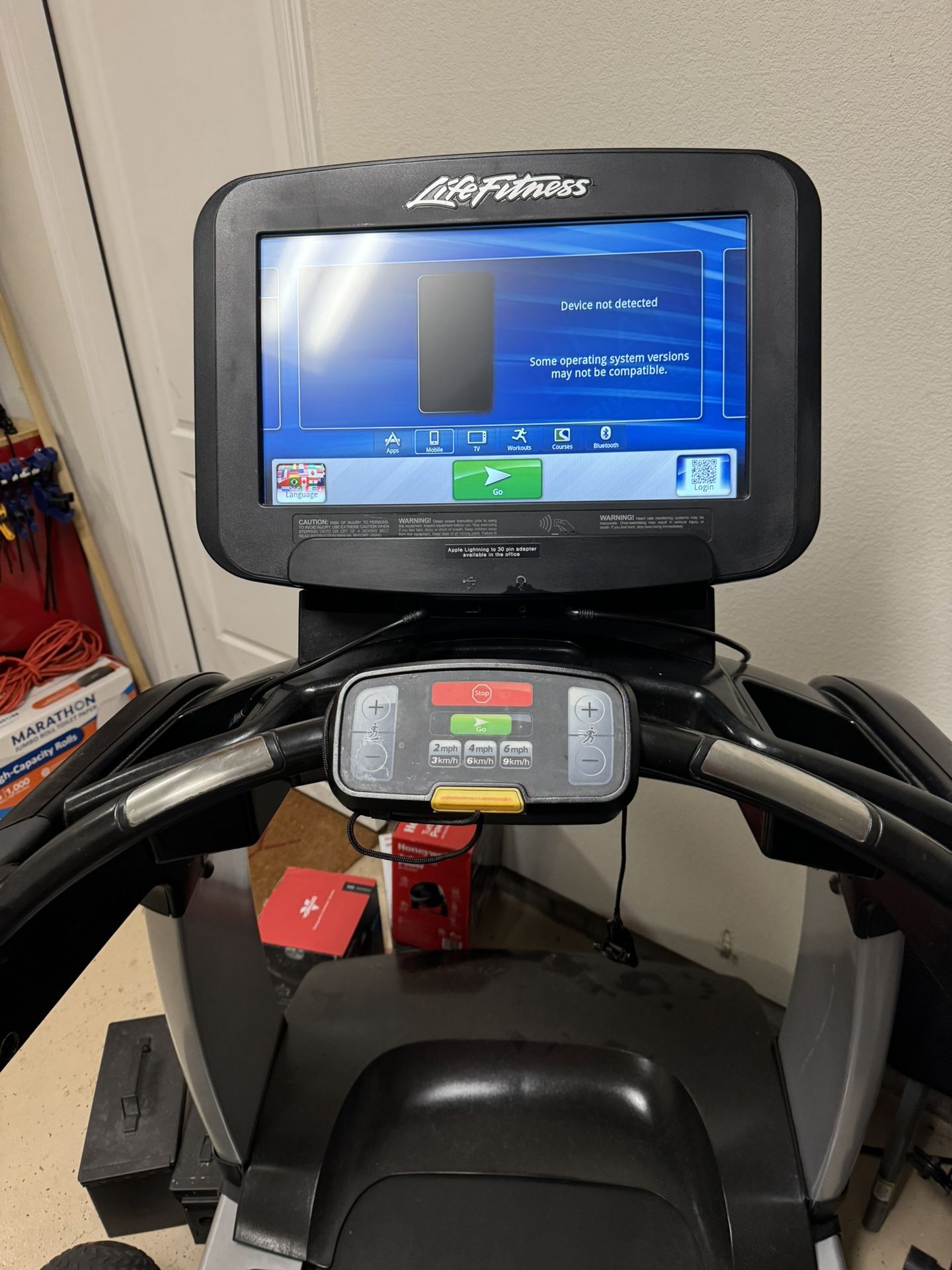 Life Fitness 95T- Treadmill