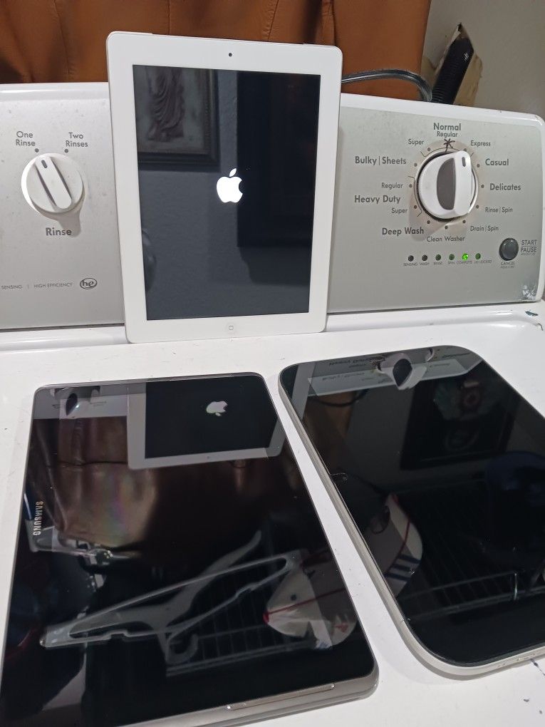 Selling this ipod , and these 2 tablet. ipod is locked, it needs to be reseted, (32gb).... Lenovo, and Samsung works good and they are in go