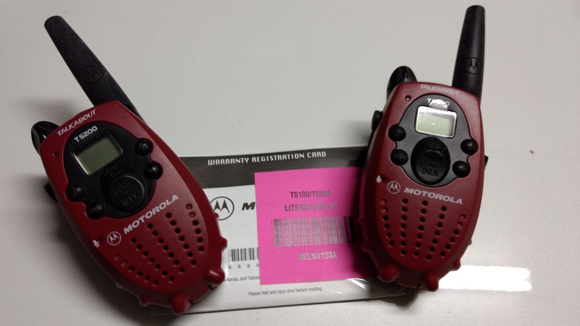 Motorola TalkAbout T5200 AA 2-Mile 14-Channel FRS Two-Way Radio (Pair)