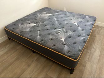 King Size Bed With 3in Low Profile Platform