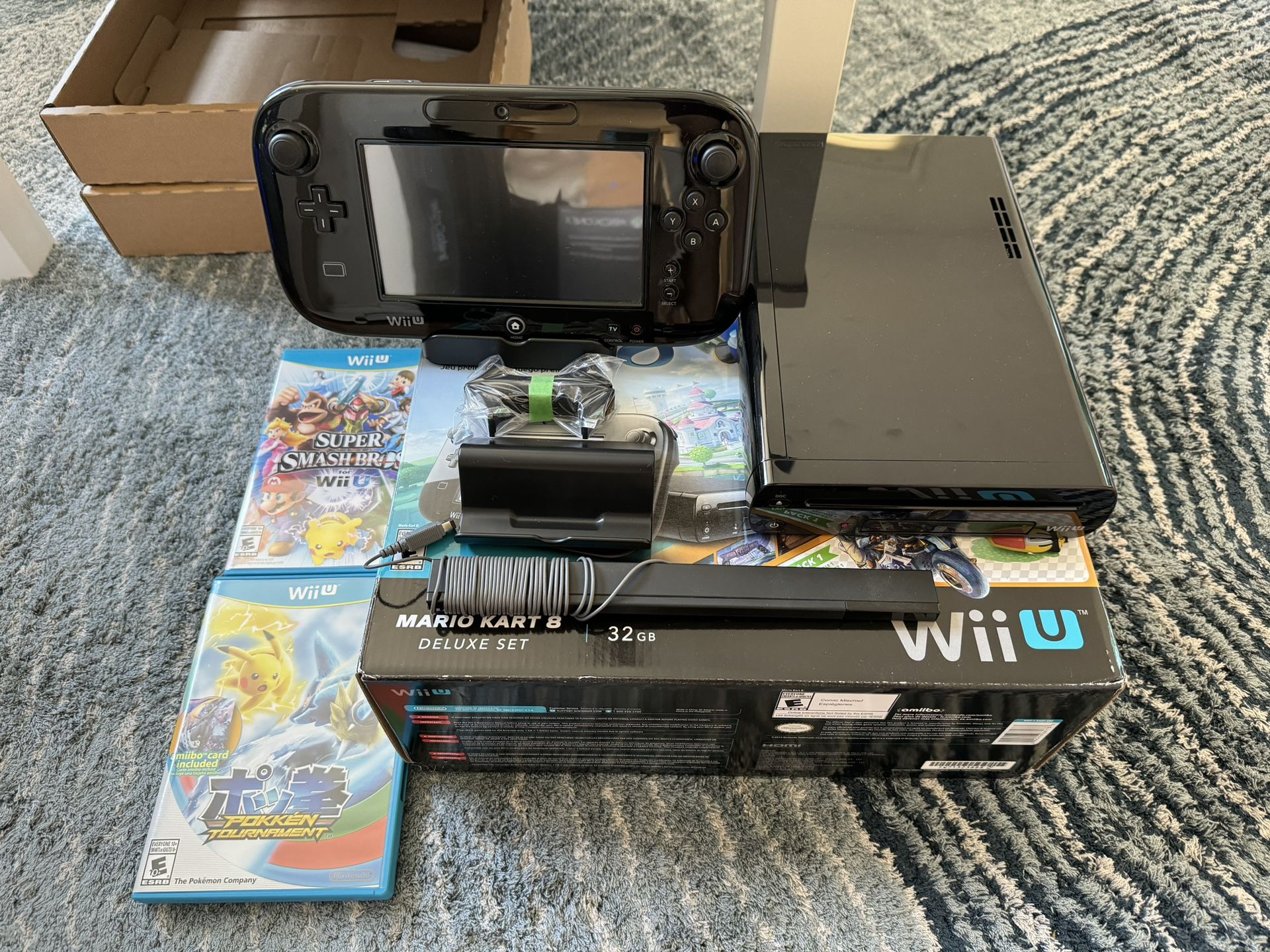 Nintendo Wii U (with 2 games and free TV!!)