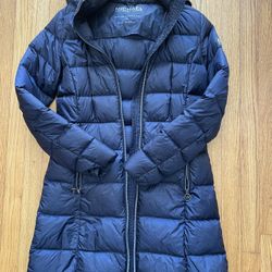 Title: Michael Kors Women's Packable Down Fill Hooded Puffer Coat - Navy - Size PS Description: • Brand: MICHAEL Michael Kors (Authentic) • Condition:
