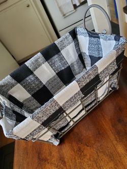 Decoration basket centerpiece