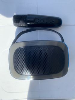 Bluetooth speaker with microphone