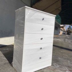 New White 5 Drawer Dresser