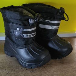 Size 4 Toddler's Snow Winter Boots