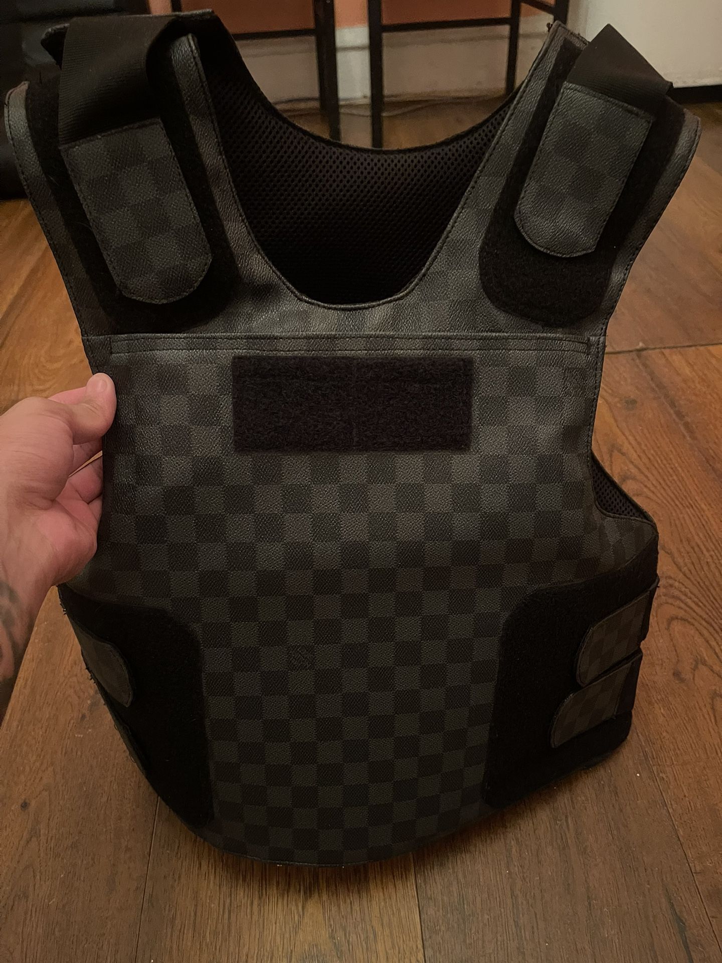 Lv Custom Vest Carrier Only