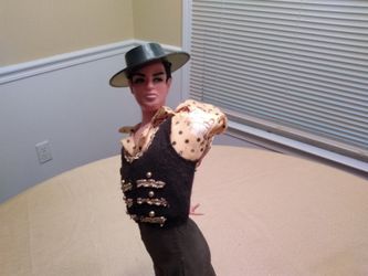 Doll Couple Tangoing........figurines and plate