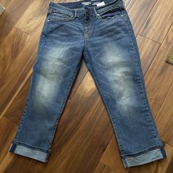 New Price! Levi Denison, modern skinny crop jeans