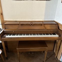 Piano Wurlitzer Spinet