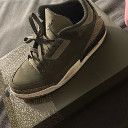 Best Offer Barely Worn . 