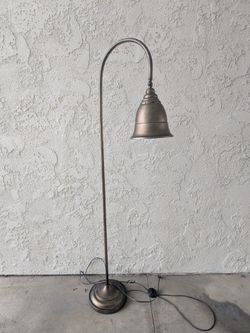 Floor lamp