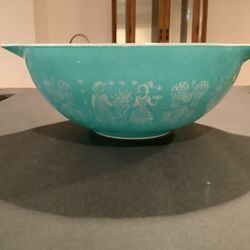 pyrex mixing and serving bowl 