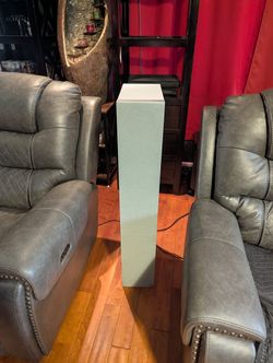 Definitive Technology D17 Tower Speaker