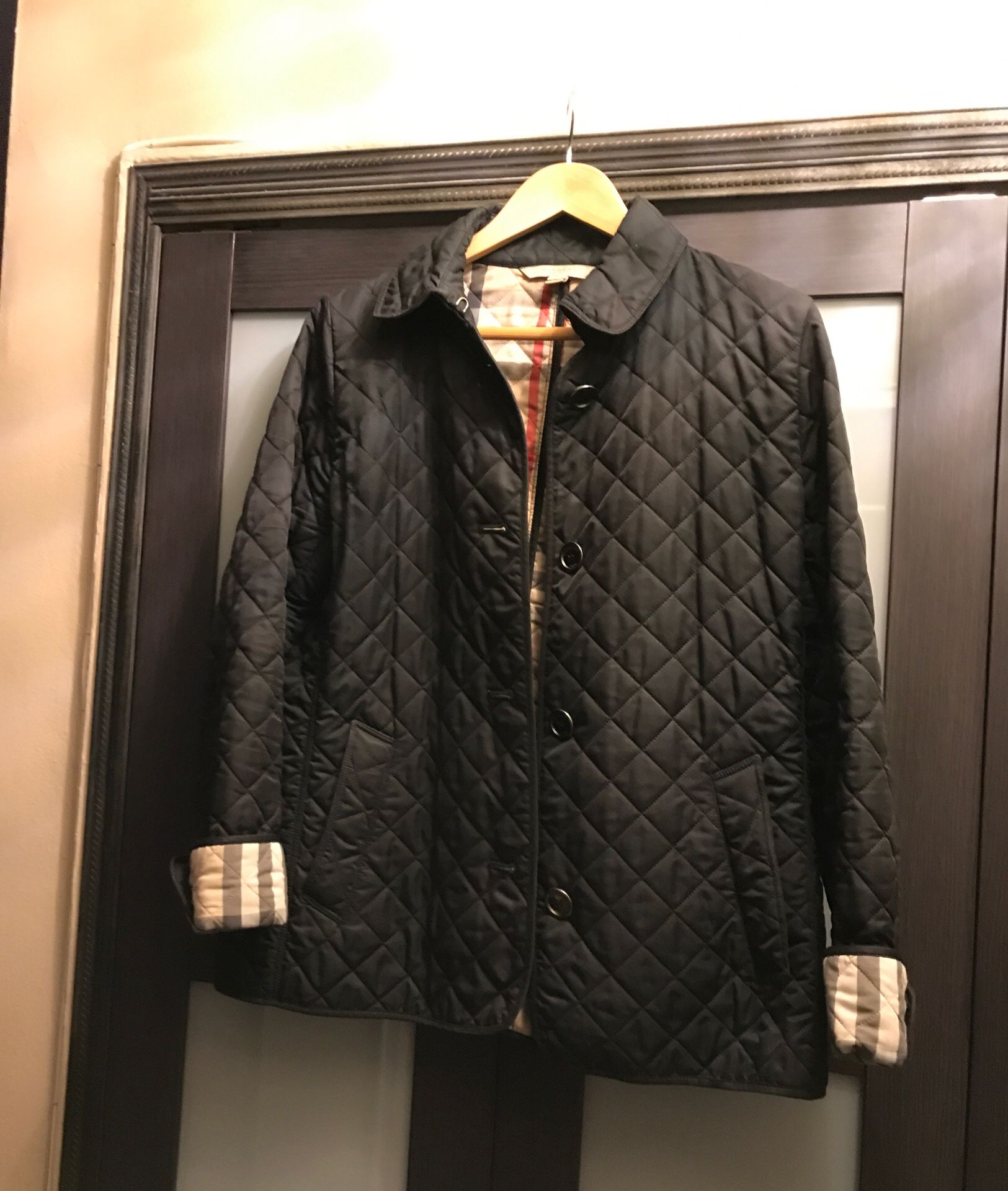 Like new Burberry jacket L fits true to size Authentic women’s