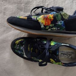 Authentic Skechers Floral Shoes 