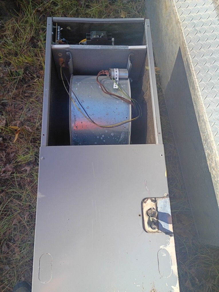 Used 2 1/2 Ton Electric Air Handler With 10 Kw Heat Strips R22 Freon Coil