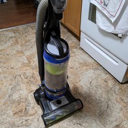 Bissell cleanview rewind pet Vacuum Cleaner 