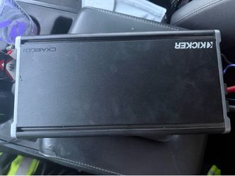 Kicker mono amp