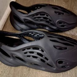 Adidas Men's Yeezy Foam RNR Shoes