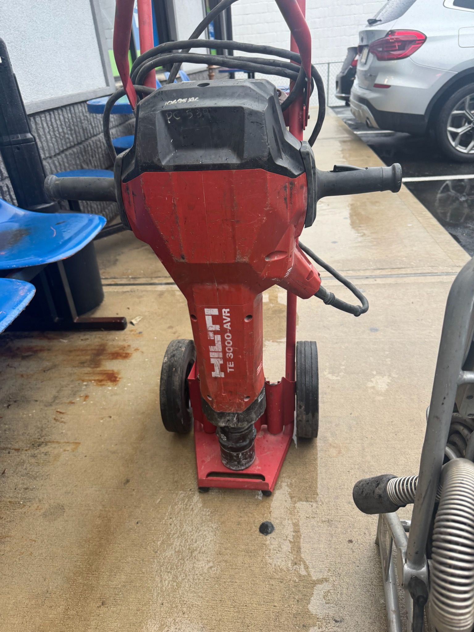 Hilti 3000