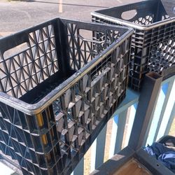 Plastic Box  Or Caisses 
