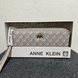 ANNE KLEIN LONG WALLET