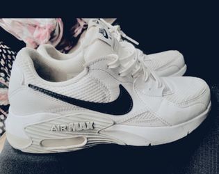 Nike AirMAX women’s 8