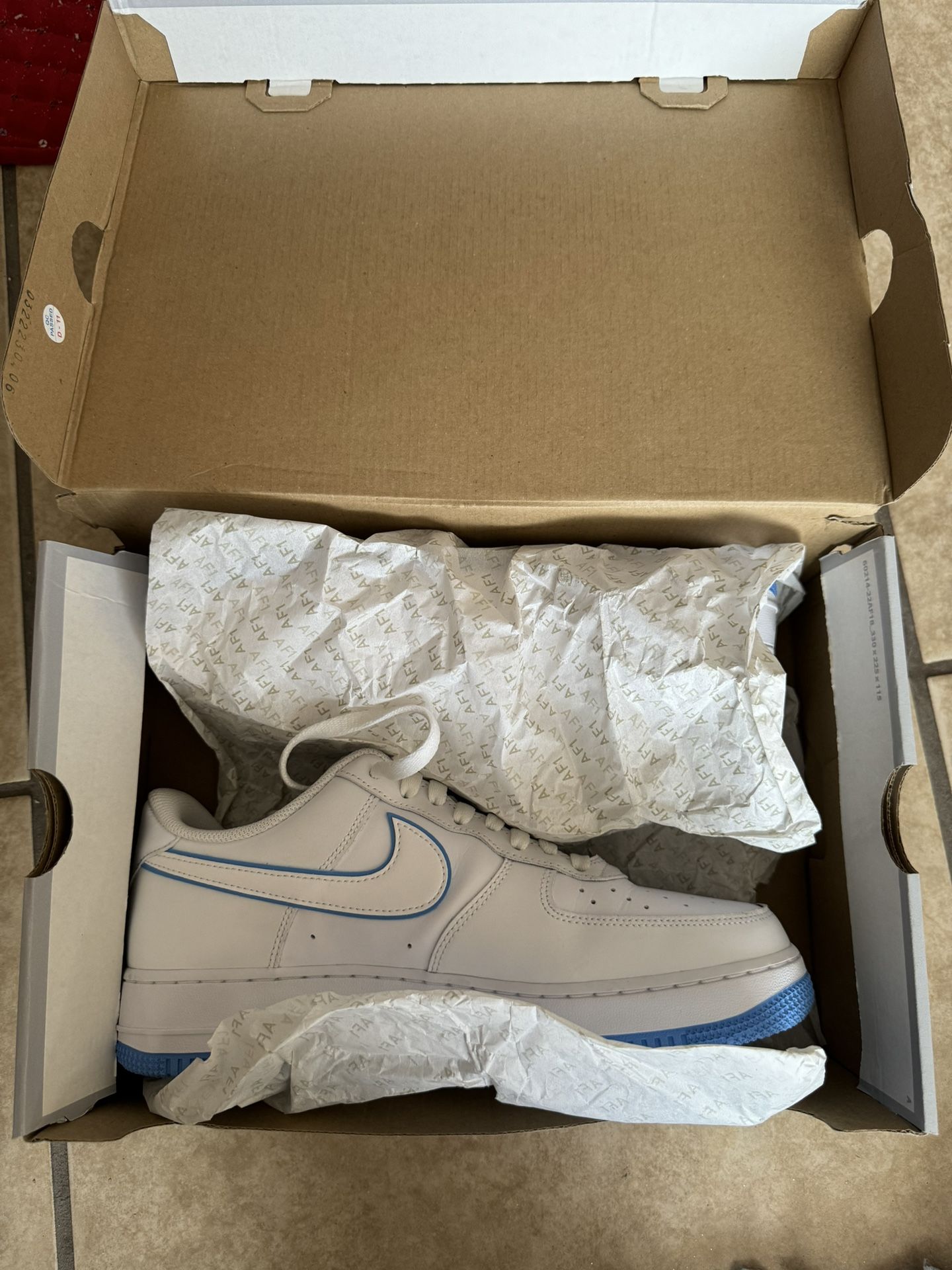 Men’s 9.5 Nike Air Force 1