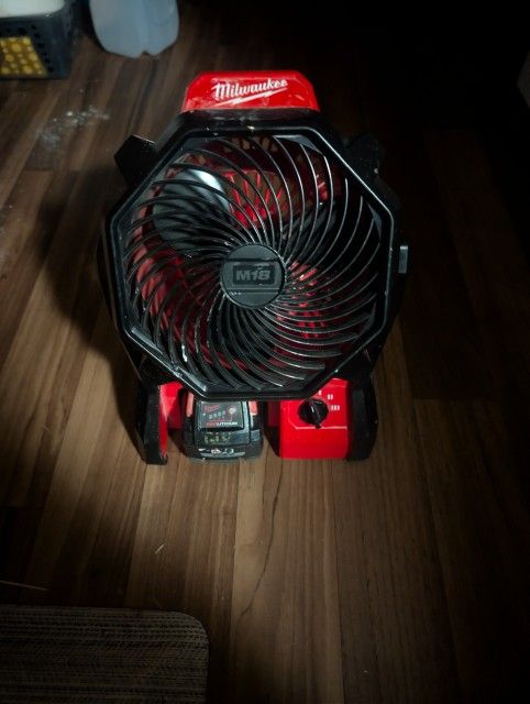 Milwaukee Cordless Fan 18 Volt (Fan Only)