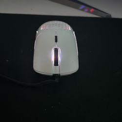 glorious model O