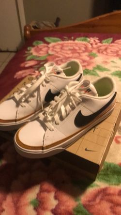 Nikes Shoes