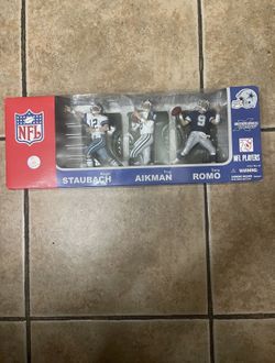 McFarlane NFL Dallas Cowboys QB 3 Pack Aikman/Romo/Staubach New In Box