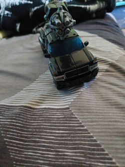 Ironhide dark of the moon voyager figure