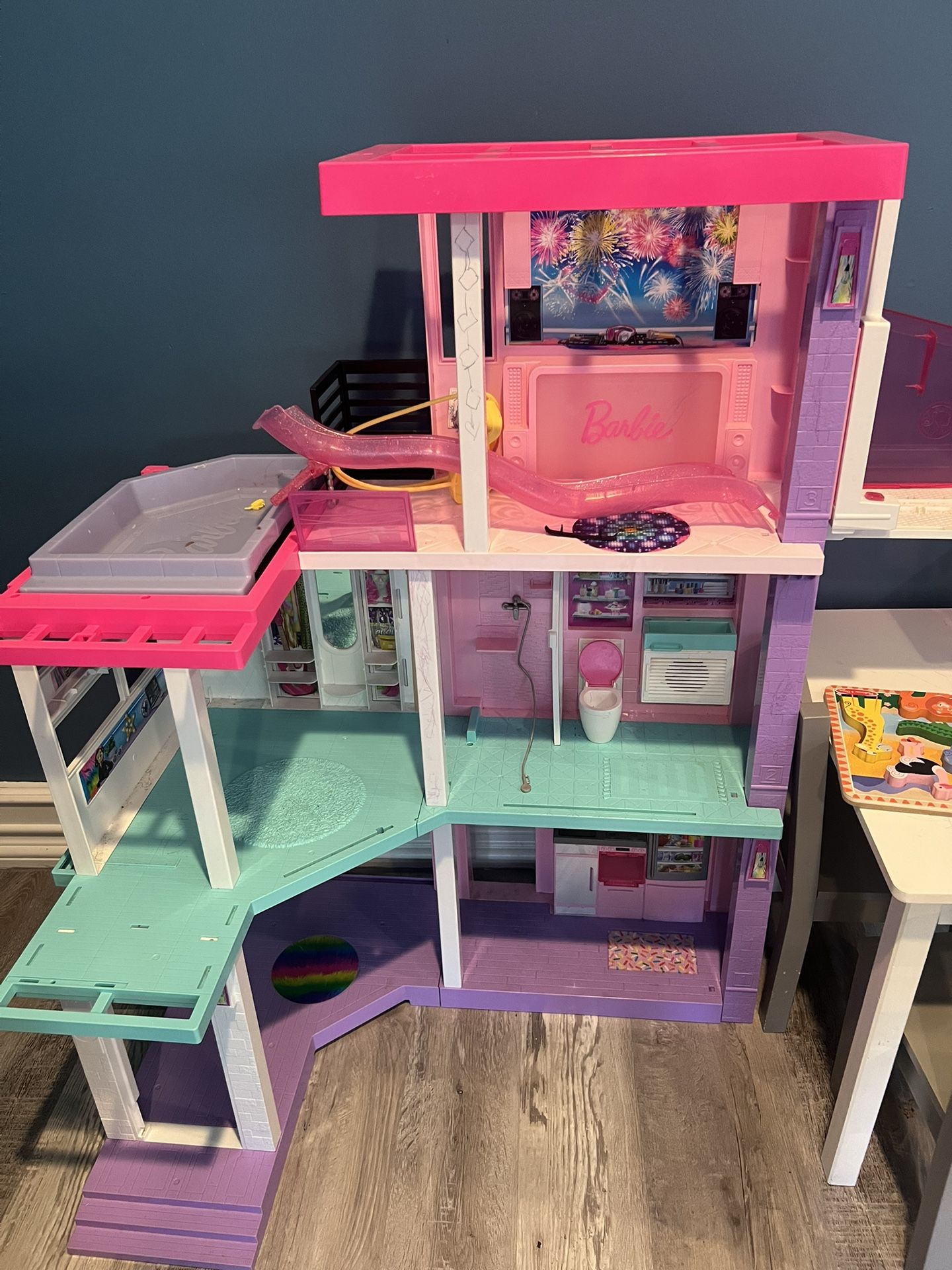 Barbie Dream house 