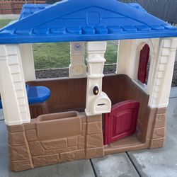 2 Step Outdoor Playhouse 